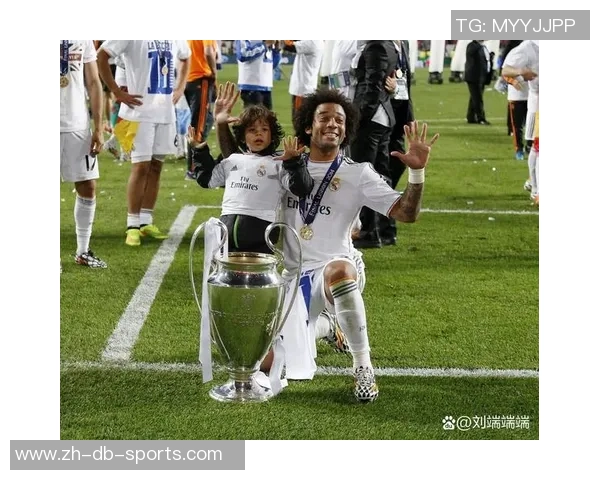 足球传奇球星的辉煌历程与影响力解析,探讨他们如何改变了这项运动的面貌 足球传奇球星的辉煌历程与影响力解析,探讨他们如何改变了这项运动的面貌